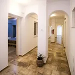 Ambiance Studios Aparthotel