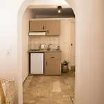 Ambiance Studios Aparthotel 3*