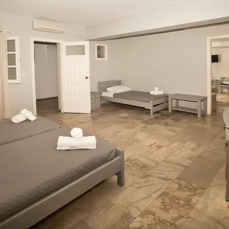 Ambiance Studios Aparthotel 2*